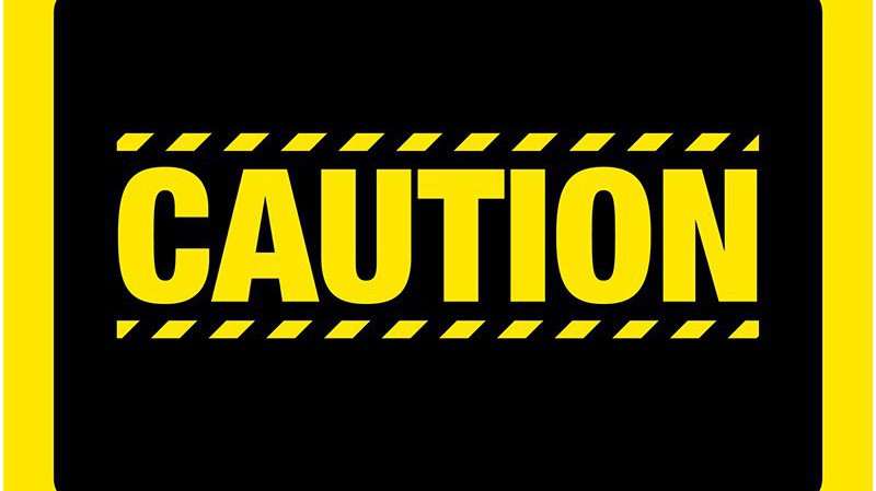 Security Tip: Sử dụng Caution với tệp đính kèm email