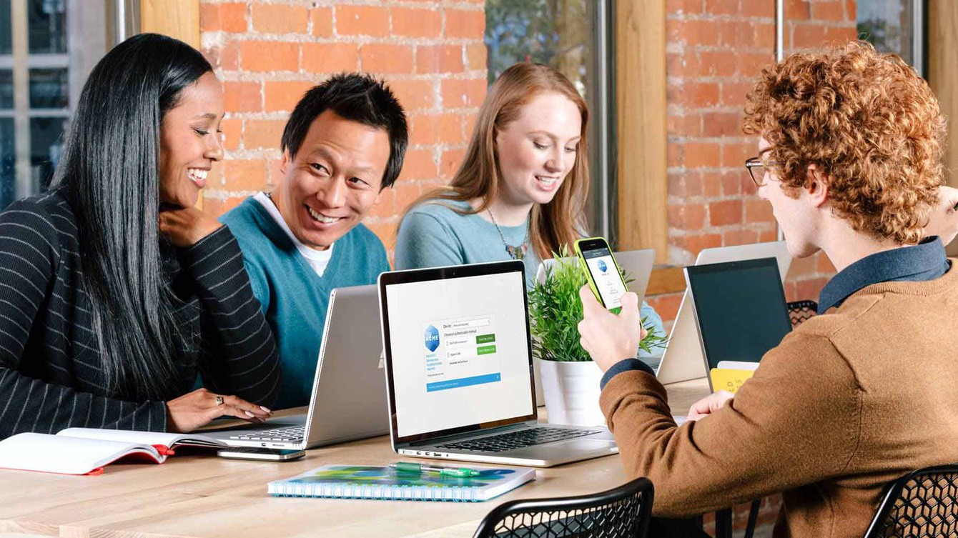 Liệt kê tất cả Users trong MySQL