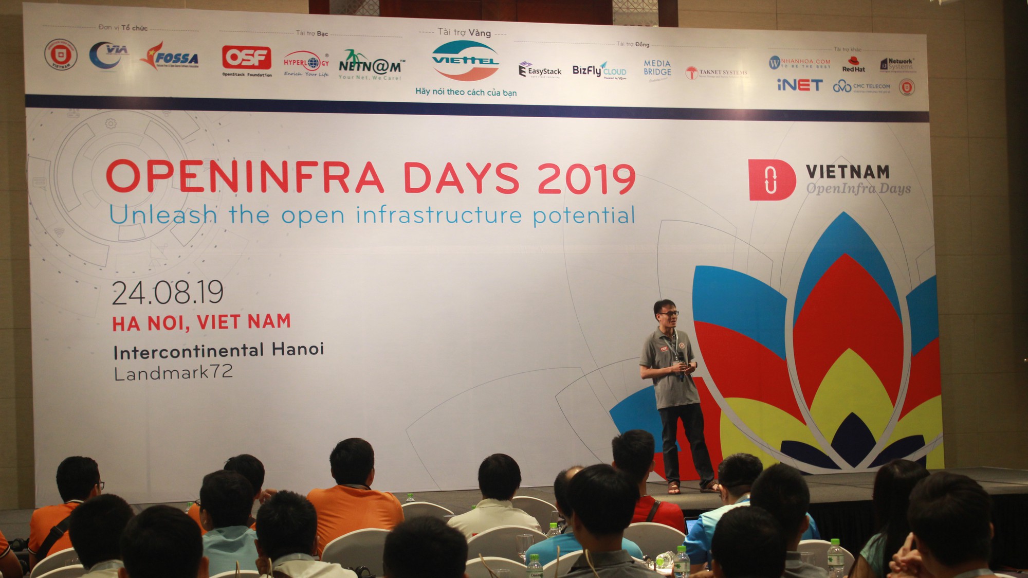 Bizfly Cloud chia sẻ kinh nghiệm chuyển đổi hạ tầng hệ thống tại Vietnam OpenInfra Day 2019 