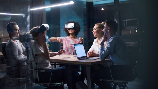 Công nghệ ảo AR/VR sẽ thay đổi ngành thương mại điện tử như thế nào trong tương lai?