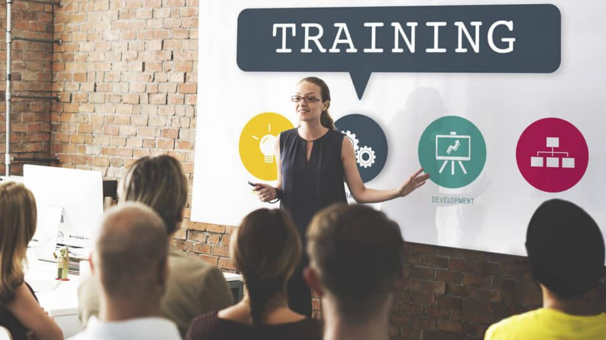 Bizfly Cloud LMS giải quyết những khó khăn trong đào tạo nhân sự truyền thống cho doanh nghiệp như thế nào?