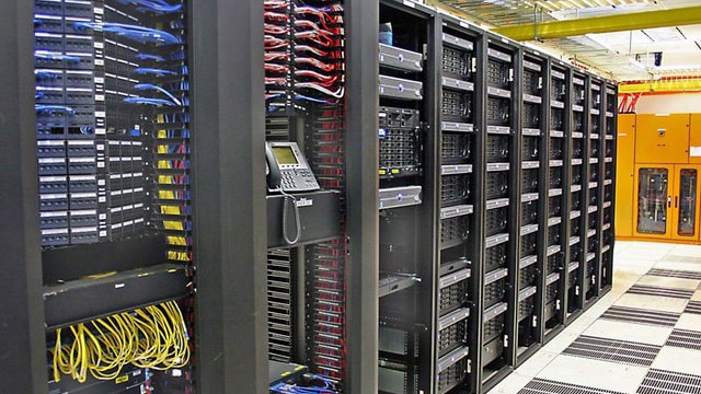 Máy chủ rack là gì? Máy chủ Rack được sử dụng để làm gì?