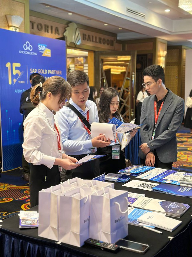 Bizfly Cloud - Nhà tài trợ Bạc tại Customer Data Summit 2025 - Sự kiện do CIO Vietnam tổ chức - Ảnh 1. Bizfly Cloud - Nhà tài trợ Bạc tại Customer Data Summit 2025 - Sự kiện do CIO Vietnam tổ chức - Ảnh 1.