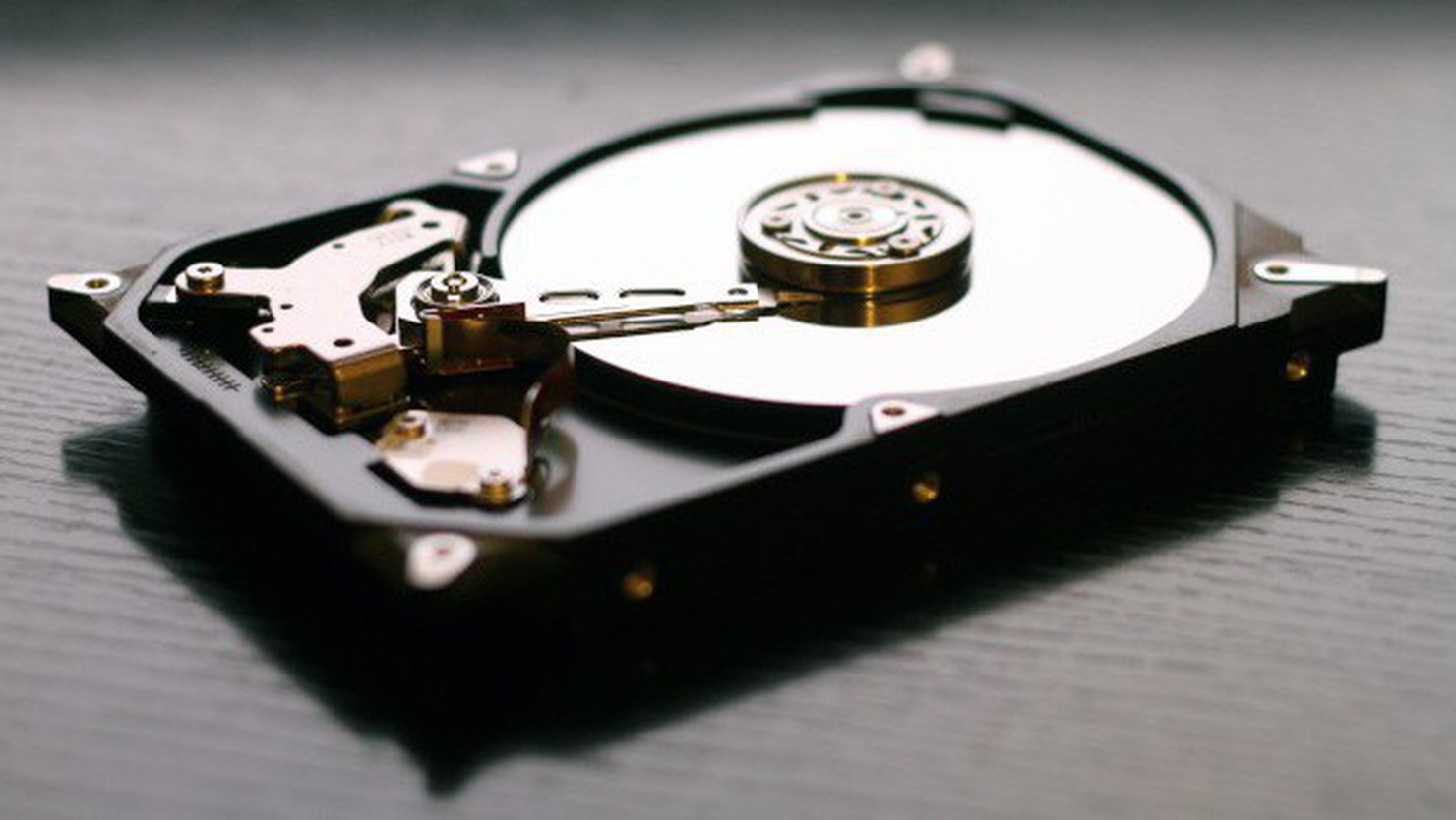 Ổ cứng HDD là gì? Kiến thức cơ bản về ổ đĩa cứng HDD