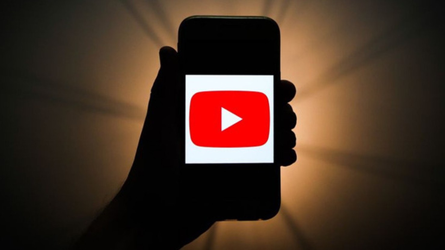 Tính năng mới trên iOS 14 sẽ khiến YouTube phải đau đầu, còn người dùng như mở cờ trong bụng