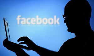Cách kiểm tra tài khoản Facebook xem mình có là nạn nhân của scandal bán thông tin hay không
