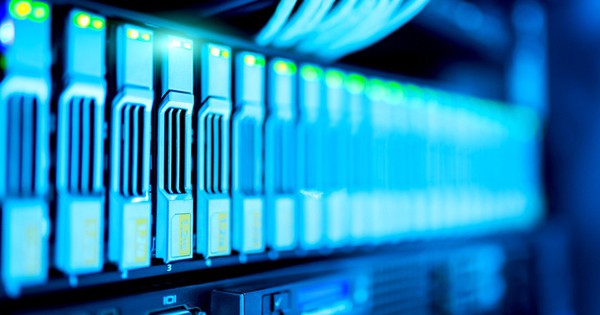 Bạn có cần phải chuyển domain và thay đổi name server hay không?