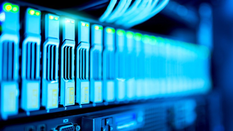 Bạn có cần phải chuyển domain và thay đổi name server hay không?