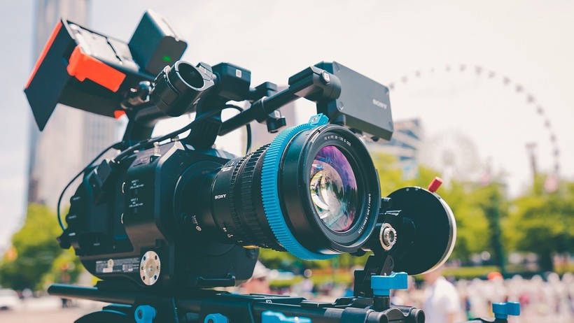 Corporate streaming là gì? Khác social streaming như thế nào?
