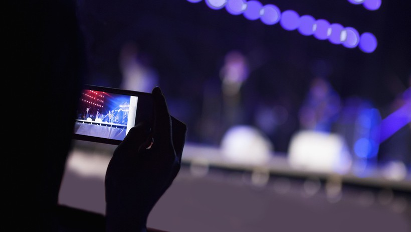 Live Streaming là gì? Lợi ích và tác dụng của Live Streaming