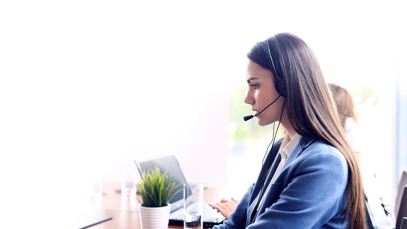 Call Center là gì? Những điều cần biết về Trung tâm cuộc gọi