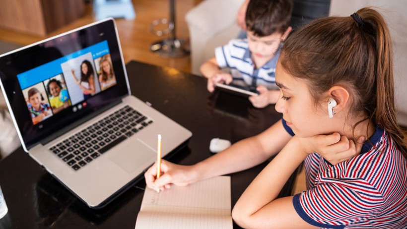 Xu hướng eLearning hàng đầu dành cho chuyên gia giáo dục năm 2026