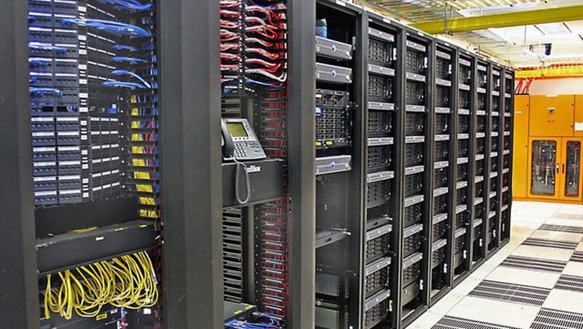 Máy chủ rack là gì? Máy chủ Rack được sử dụng để làm gì?